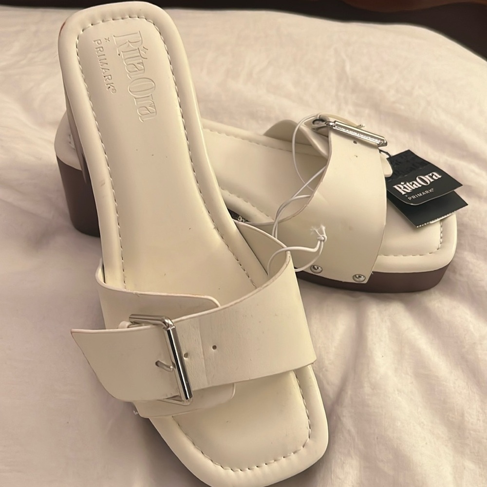 Rita Ora Chunky Sandal - Picture 2 of 5